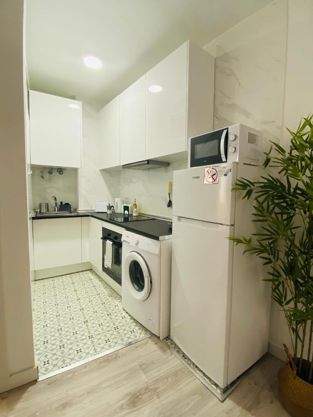 Nuevo En Bravo Murillo Apartment *